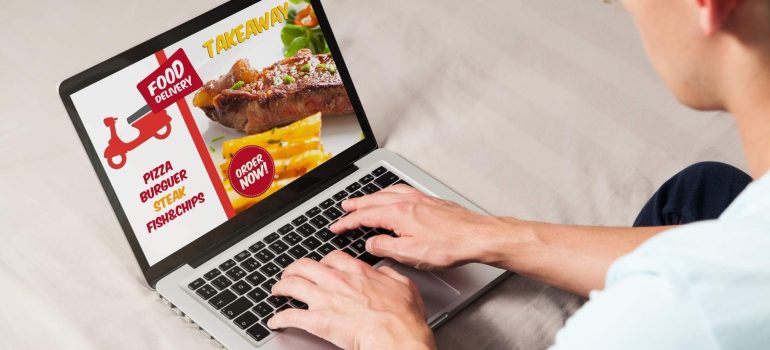 What should my restaurant website include?